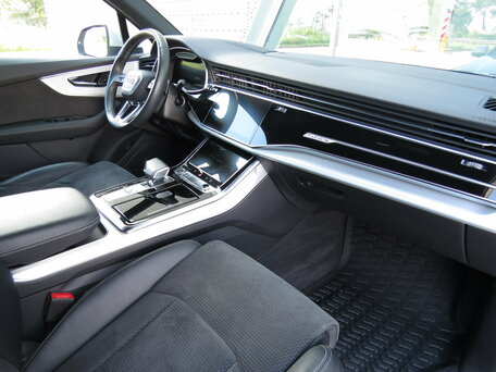 2021 Audi Q7 45 TDI II (4M) Рестайлинг, бежевый, 6595000 рублей, вид 5