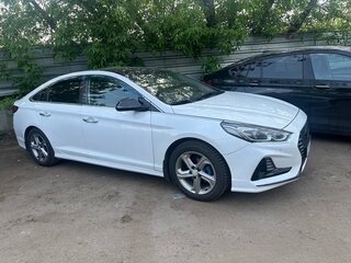 2018 Hyundai Sonata VII (LF) Рестайлинг, белый, 1400000 рублей, вид 2