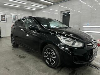 2012 Hyundai Solaris I, чёрный, 380000 рублей, вид 5