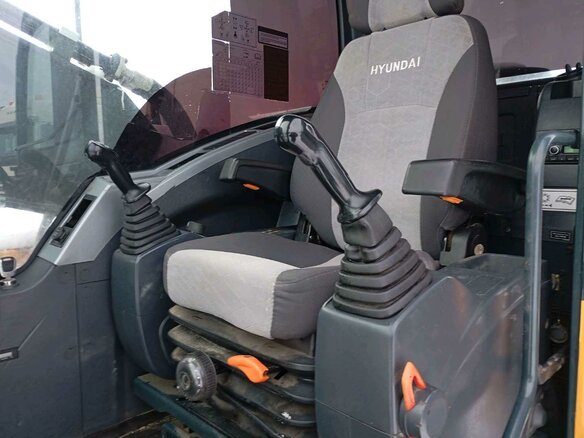 2022 Hyundai R260LC, жёлтый, 10750000 рублей - вид 5