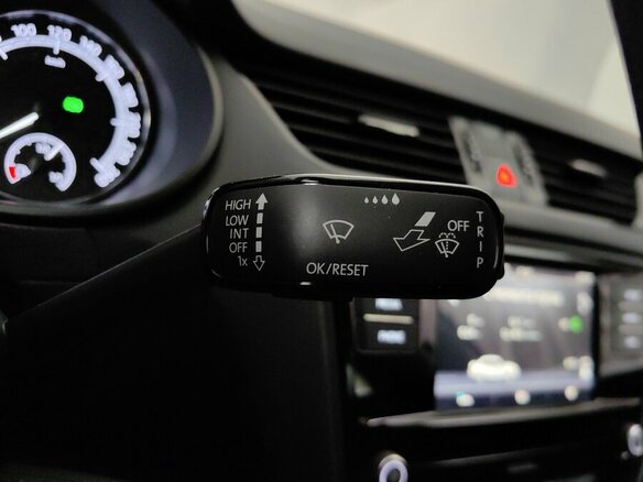 2020 Skoda Octavia III (A7) Рестайлинг, белый, 1840000 рублей - вид 20