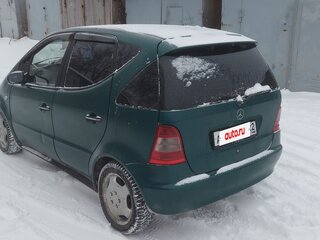 1997 Mercedes-Benz A-Класс 140 I (W168), зелёный, 155000 рублей, вид 3