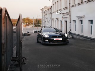 2013 Nissan GT-R I Рестайлинг 2, чёрный, 7000000 рублей, вид 3