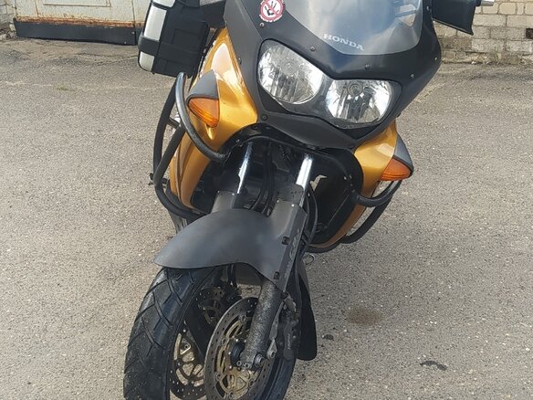 1999 Honda XL1000V Varadero, золотистый, 365000 рублей