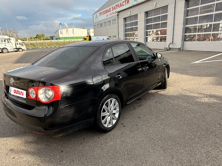 2008 Volkswagen Jetta V, чёрный, 570000 рублей, вид 4