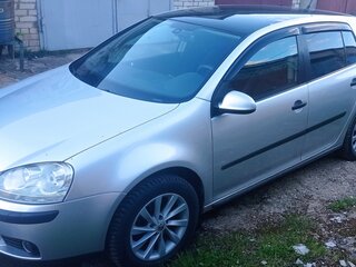 2005 Volkswagen Golf V, серебристый, 550000 рублей, вид 1
