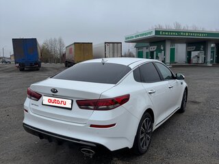 2019 Kia Optima IV Рестайлинг, белый, 1790000 рублей, вид 3