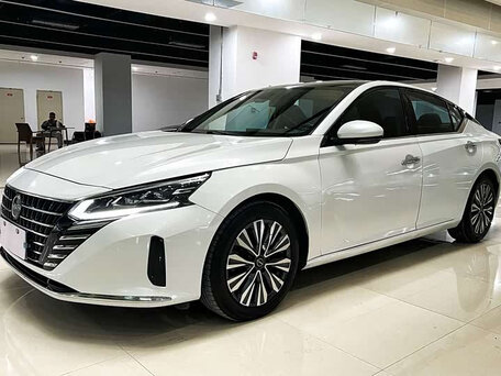 2023 Nissan Altima VI (L34) Рестайлинг, белый, 1890000 рублей, вид 1