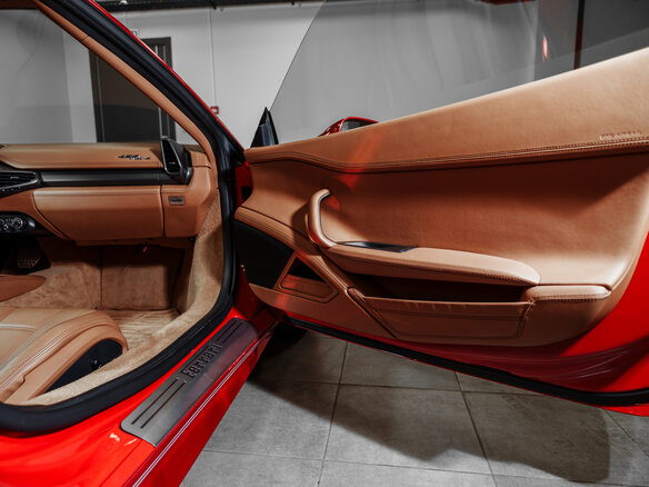 2011 Ferrari 458 Italia, красный - вид 25