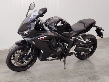 2024 Honda CBR 650R, чёрный, 1099000 рублей, вид 4