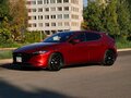 2020 Mazda 3 IV (BP), красный, 1520000 рублей - вид 1
