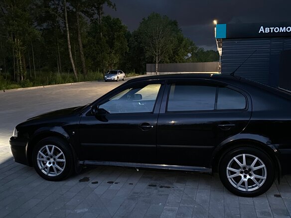 2008 Skoda Octavia I (A4) Рестайлинг, чёрный, 360000 рублей - вид 2