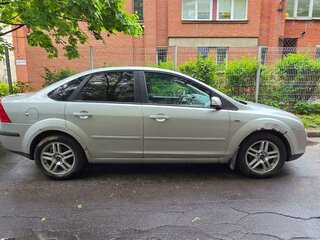 2007 Ford Focus II Рестайлинг, серебристый, 450000 рублей, вид 2
