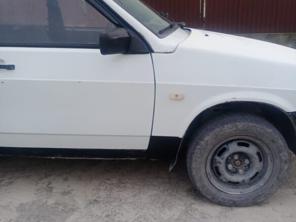 1999 Lada (ВАЗ) 21099, белый, 110000 рублей - вид 8