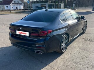 2019 BMW 5 серии 530d xDrive VII (G30/G31/G38), чёрный, 4190000 рублей, вид 4
