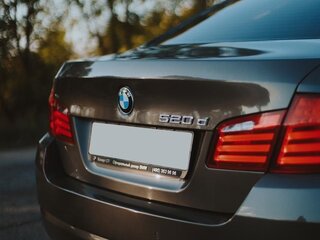 2011 BMW 5 серии 520d VI (F10/F11/F07), бежевый, 1890000 рублей, вид 3