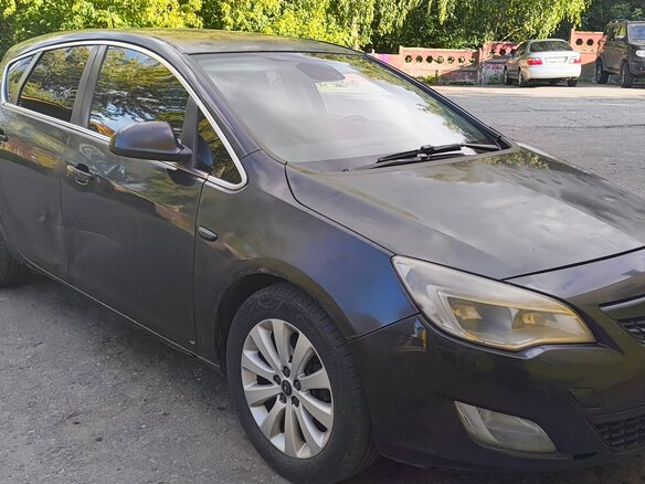 2011 Opel Astra J, чёрный