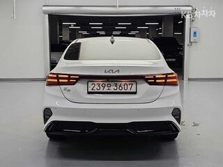 2023 Kia K3 II (China Market) Рестайлинг, белый, 1590000 рублей, вид 3
