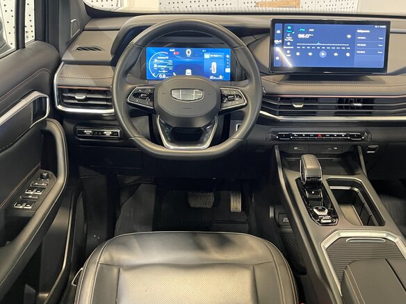 2023 Geely Okavango I Рестайлинг, серый, 2285000 рублей - вид 8