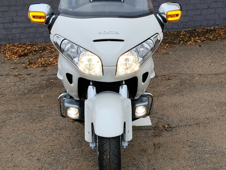 2010 Honda GL 1800 Gold Wing, белый, 1095272 рублей, вид 2