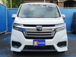 2019 Honda Stepwgn Spada V Рестайлинг, белый, 1650000 рублей, вид 1