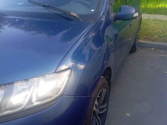 2014 Renault Logan II, синий, 400000 рублей - вид 3