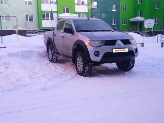 2007 Mitsubishi L200 IV, серебристый, 1100000 рублей, вид 2