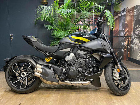 2025 Ducati Diavel V4, чёрный, 3600000 рублей, вид 1
