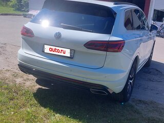 2019 Volkswagen Touareg III, белый, 5000000 рублей, вид 2