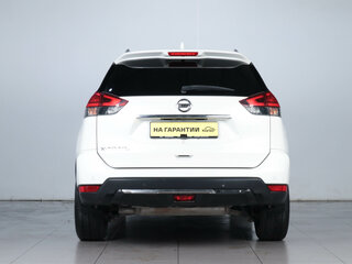 2018 Nissan X-Trail III Рестайлинг, белый, 2449000 рублей, вид 5