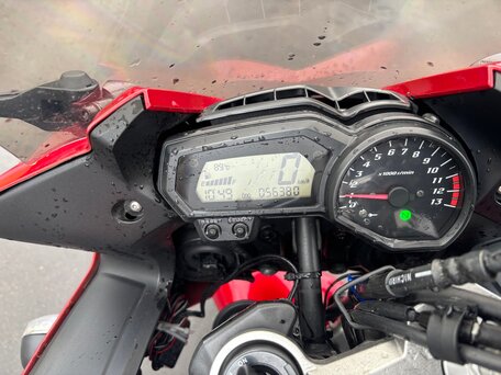 2008 Yamaha FZ1, красный, 600000 рублей, вид 5