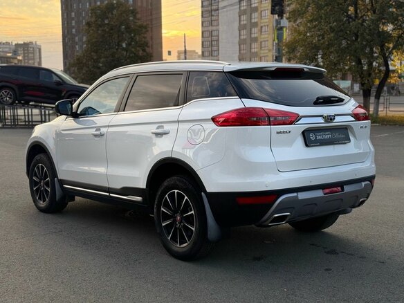 2020 Geely Atlas I, белый, 1525000 рублей - вид 6