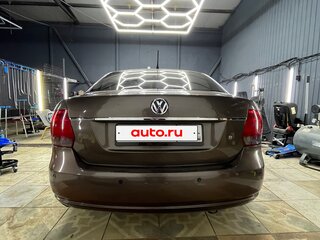 2015 Volkswagen Polo V, коричневый, 600000 рублей, вид 5
