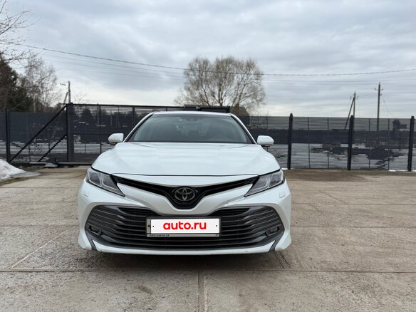 2020 Toyota Camry VIII (XV70), белый, 2208000 рублей - вид 2