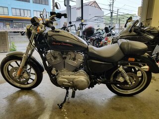Harley-Davidson Sportster 883
