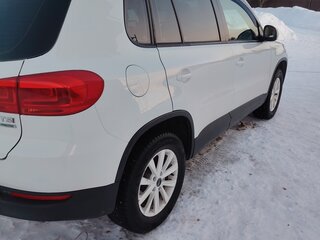 2013 Volkswagen Tiguan I Рестайлинг, белый, 900000 рублей, вид 2
