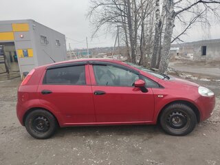 2008 Fiat Punto III Grande Punto, красный, 230000 рублей, вид 2