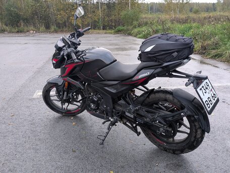 2025 Bajaj Pulsar N250, чёрный, 305000 рублей, вид 4