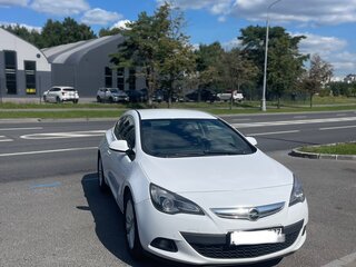 2013 Opel Astra GTC J Рестайлинг, белый, 750000 рублей, вид 3
