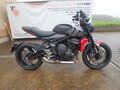 2024 Triumph Trident 660, серый, 900000 рублей - вид 4