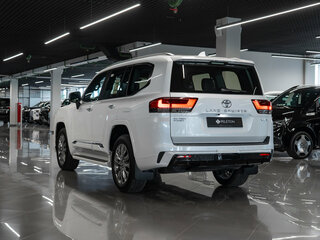 2025 Toyota Land Cruiser 300 Series, белый, 14350000 рублей, вид 4