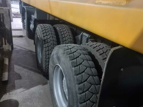 2007 IVECO-Hongyan 8x4 (CQ1314/3304/3314), жёлтый, 2250000 рублей, вид 2