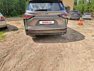 2021 Toyota Sienna IV, серый, 6500000 рублей, вид 5