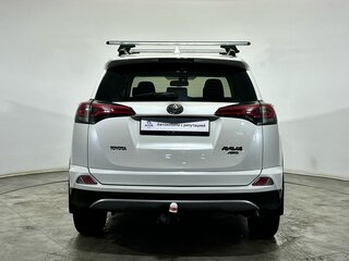 2017 Toyota RAV4 IV (XA40) Рестайлинг, белый, 2399000 рублей, вид 3