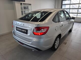 2026 Lada (ВАЗ) Granta I Рестайлинг, серебристый, 1151000 рублей, вид 4