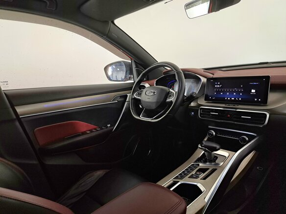 2022 Geely Coolray I, красный, 1740000 рублей - вид 18