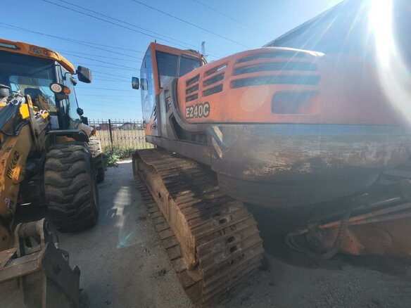 2021 UMG E245C, оранжевый, 3842638 рублей - вид 4