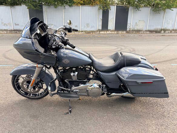 2021 Harley-Davidson Road Glide, серый, 2390000 рублей - вид 5