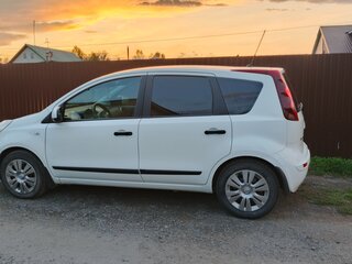 2012 Nissan Note I Рестайлинг, белый, 780000 рублей, вид 2