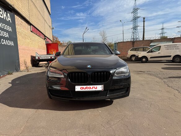 2013 BMW 7 серии 730d xDrive V (F01/F02/F04) Рестайлинг, чёрный, 2600000 рублей - вид 2